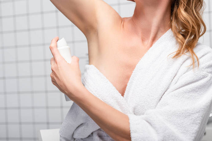Deodorant sıkmayıp ter kokan birine deodorant hediye eder miydiniz?