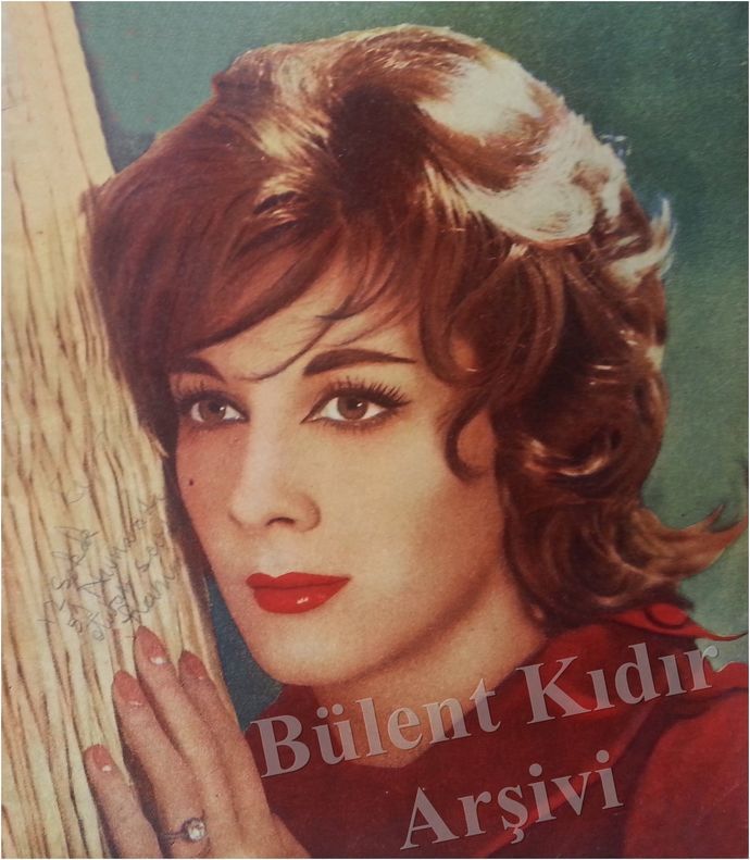 En güzel dudaklara sahip kadın ünlü kim?