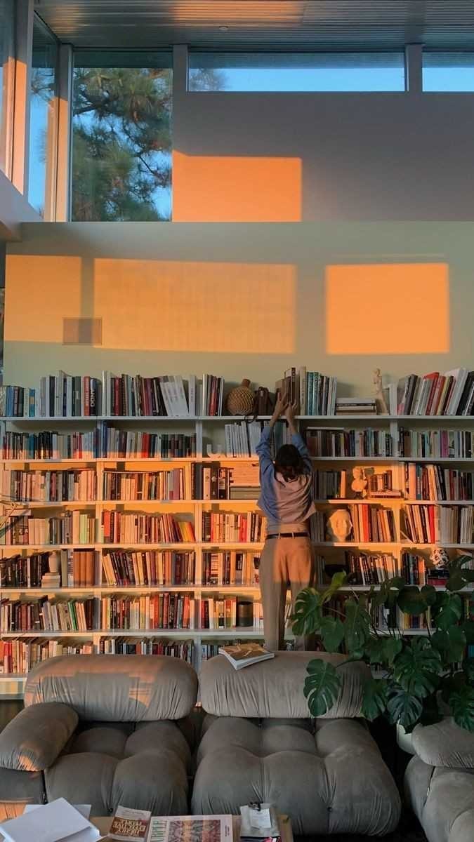 Bir duvarı tamamen kitaplık yapmak güzel duruyor mu?