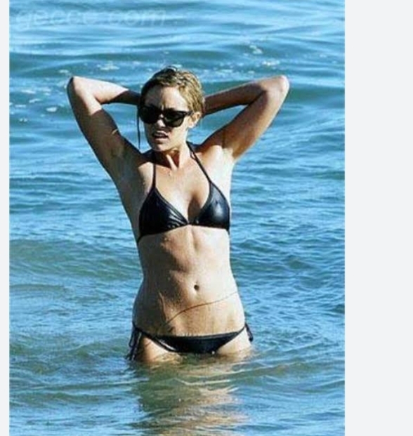Bikini sezonu açıldı, kimler denize girdi bakalım?