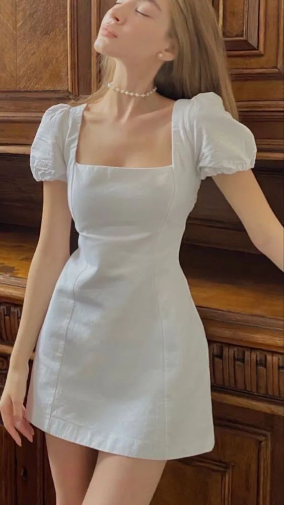 Böyle elbiseler tatlı değil mi?
