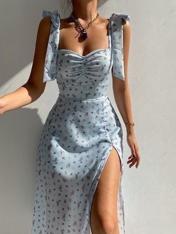 Böyle elbiseler tatlı değil mi?