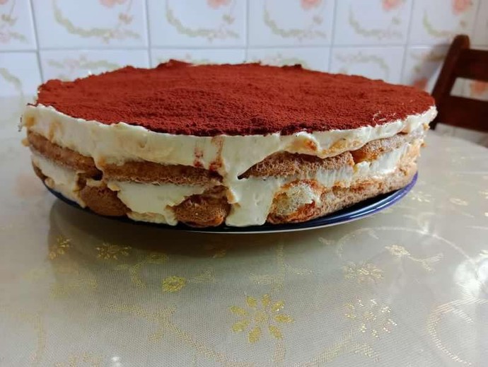İlk kez tiramisu yaptım, şekli benzemiş mi?