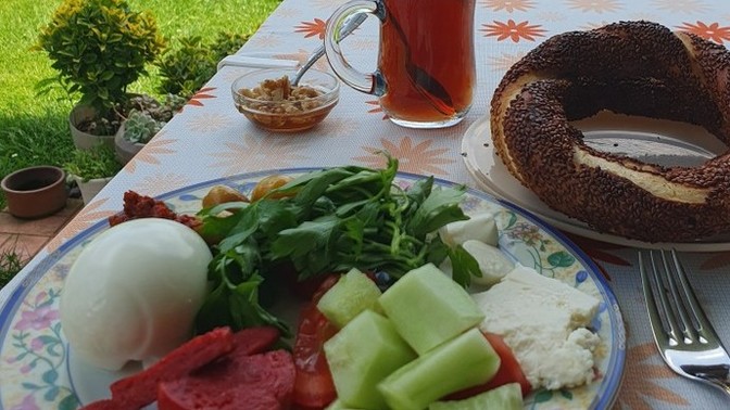 Pazar günü kahvaltıyı nerede yaparsınız?
