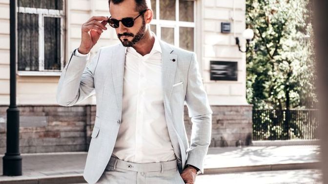 Erkeklere takım elbise daha çok mu yakışıyor?