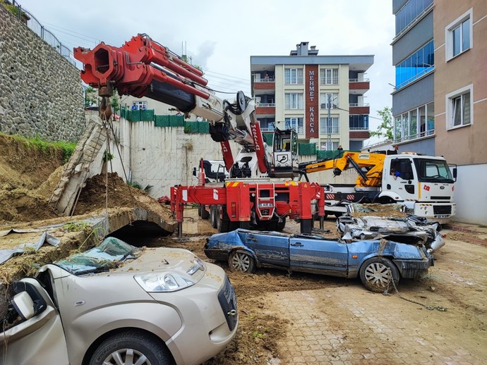 İş makinası gördüğünde izler misin?