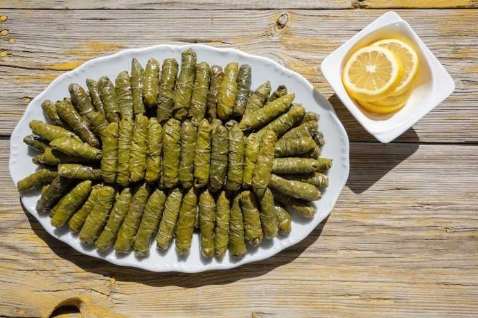Nerelisiniz ve en meşhur yemeğiniz nedir?