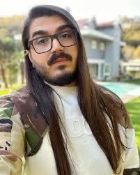 En sevdiğiniz Twitch yayıncısı kim ?