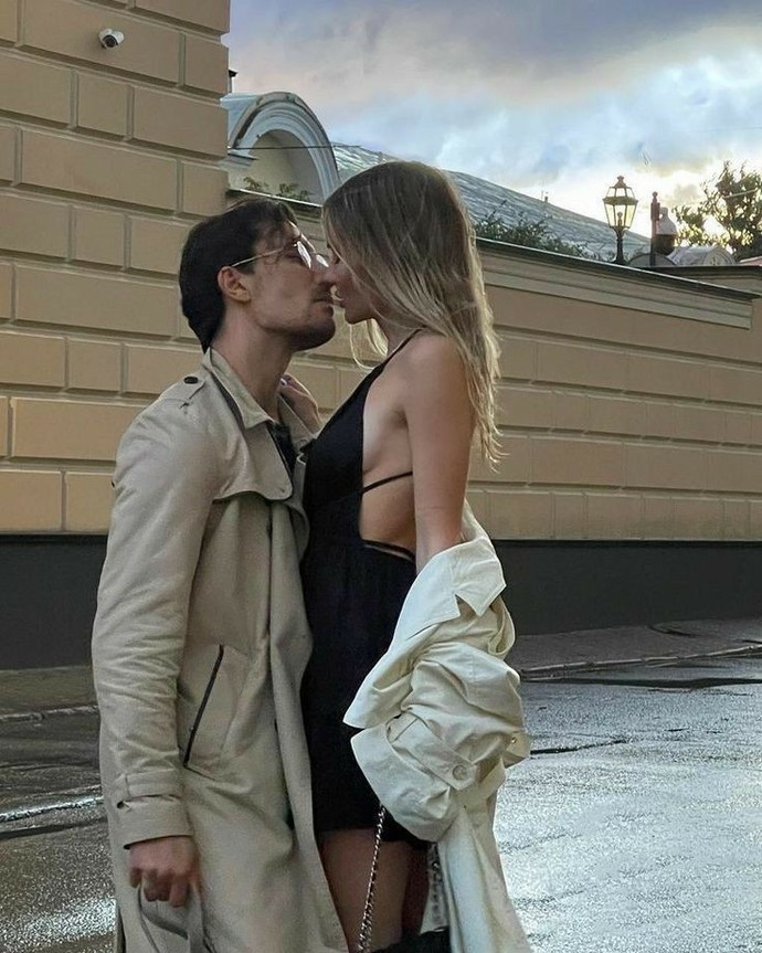 Erkekler kendilerinden uzun bir kızla sevgili olmak isterler mi?
