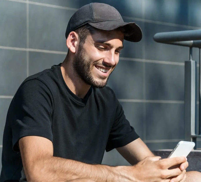 📱 Mesajlarınızla kadınları boğmayın.