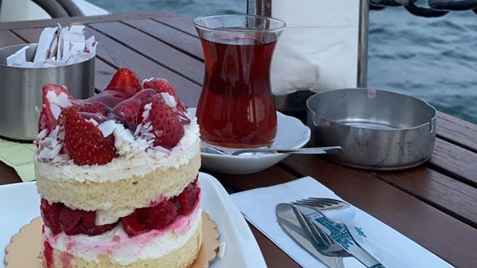 Çayın yanına yakışan tatlı nedir?