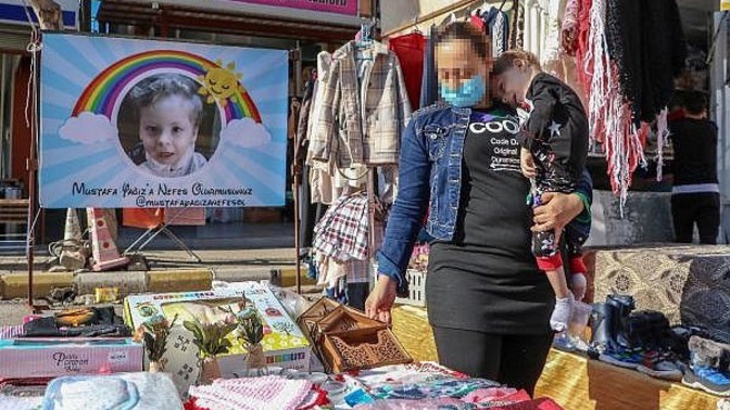 SMA'dan hayatını kaybeden Mustafa'nın annesi, toplanan 25 milyon TL'yi kişisel harcamalarına kullandıkları gerekçesiyle tutuklandı. Siz de kime güveneceğiz diye sorguladınız mı?