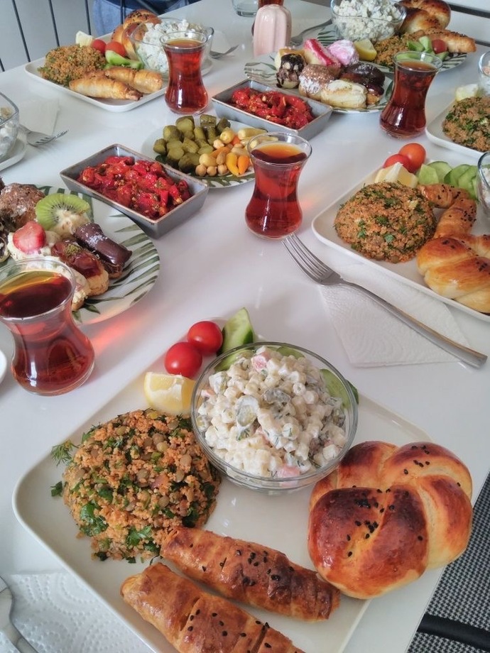 Gün tabağında olmazsa olmaz yiyecek nedir?