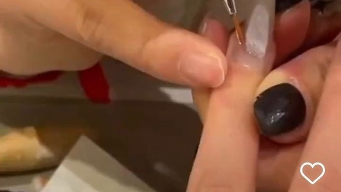 Eşinizin/sevgilinizin parmak izini tırnağınızda taşır mısınız?