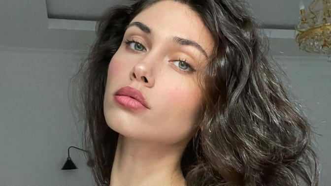 Barbara Palvin, Adriana Lima gibi ünlülerin güzelliği çok abartılmıyor mu?