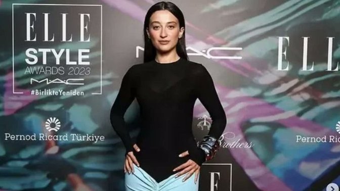 Aldığı ödülü LGBT'lilere ithaf eden Melike Şahin'in Bursa konseri iptal edildi, Türkiye'de özgür hissediyor musunuz?