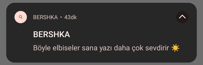 Size yazı sevdiren giysiler var mı?
