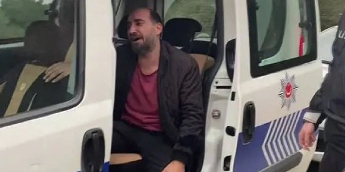 İstanbulda arkadaşı intihar ettiği için ölümüne ağlayan kişinin, arkadaşının katili olduğu anlaşılmış. Biz kime güveneceğiz?