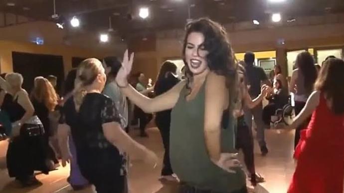 Düğünlerde oynar mısınız 💃 ?