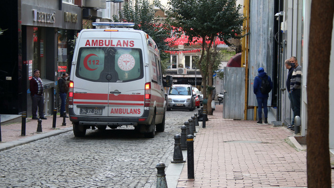İstanbul'da ambulansın önünü kesip içinde hasta var mı diye kontrol eden şahıs, bunu neden yapmış olabilir?