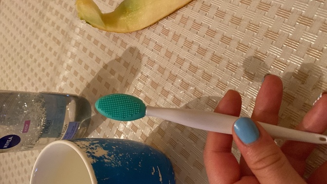 Temizleme fırçası yüzünden çenem tahriş oldu, nasıl geçer?
