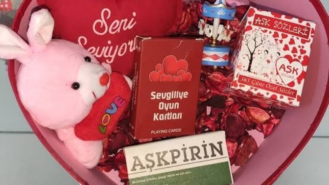 Şu an cebinizdeki parayla bana Bayram hediyesi alıcak olsaydınız bana ne almış olursunuz?