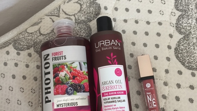 Urban saç bakım kremi kullanan var mı?
