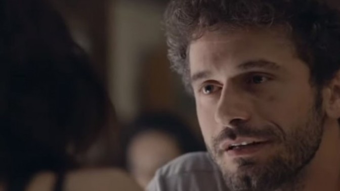 İlişkide erkek yorulunca, kadın tükenince gider. Sizce?