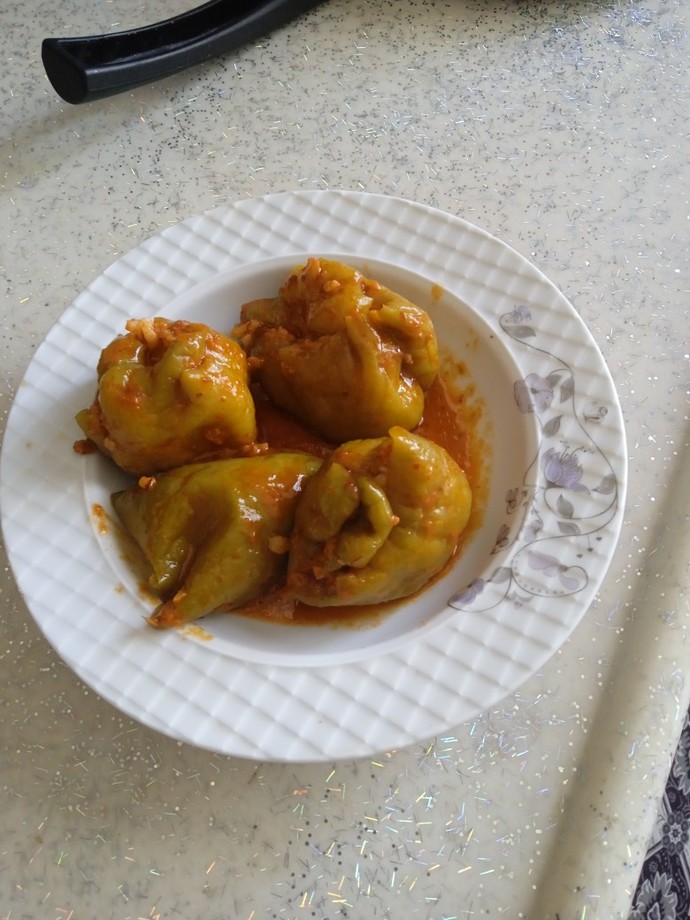 Dolma biberin yanına ikinci yemek olarak ne yakışır?