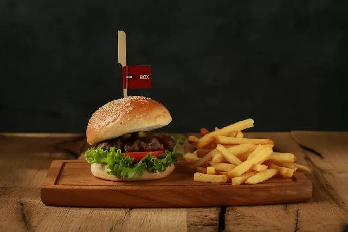 Burgerde tavuk mu et mi daha çok seviyorsunuz?