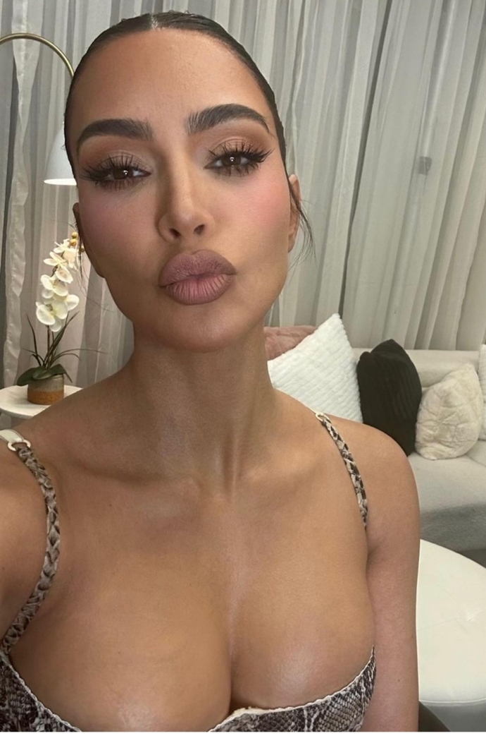 Jenner-Kardashian ailesinden favoriniz hangisi ?
