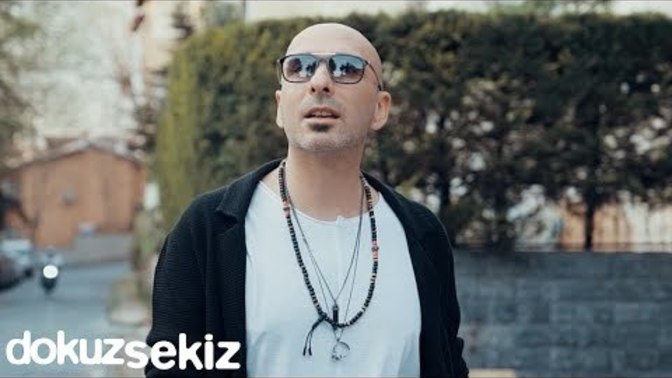 Efsaneye göre gece uyuyamak başkasının rüyasında uyanık olduğumuz içinmiş, sence kimin rüyalarını süslüyorsundur?