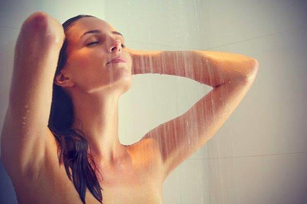 Duş ferahlığı özelliği olan deodorantları tercih eder misiniz?
