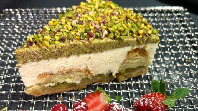 İş tabağımda baklavalı cheesecake yaptım, nasıl olmuş?