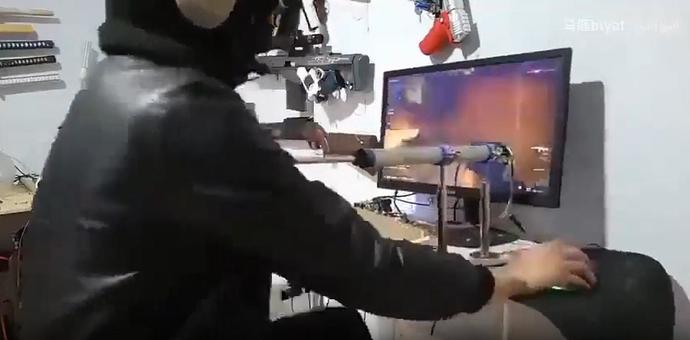Bir oyuncu silah tepmesine çözüm için setup kurdu. Sence bu dahilik mi işsizlik mi?