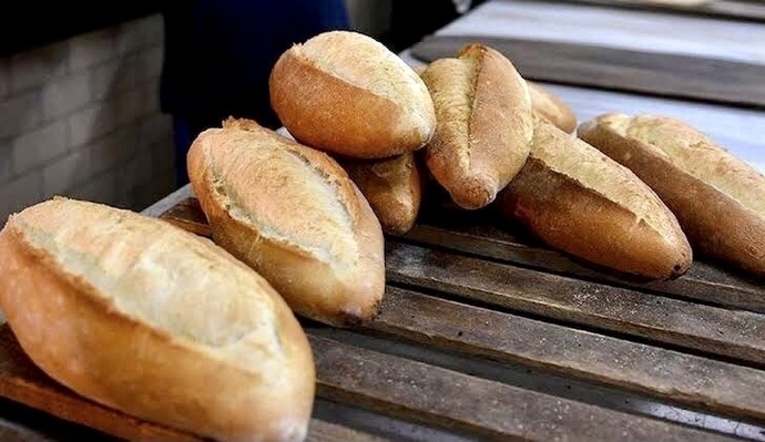 Ekmeğe zam! Yarından itibaren 10 TLden satılacak. Günde kaç ekmek alıyorsunuz?