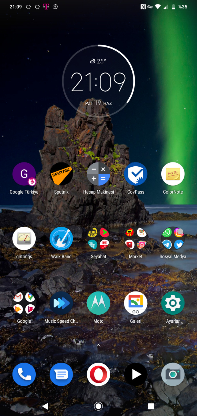 Motorola G8 Plus