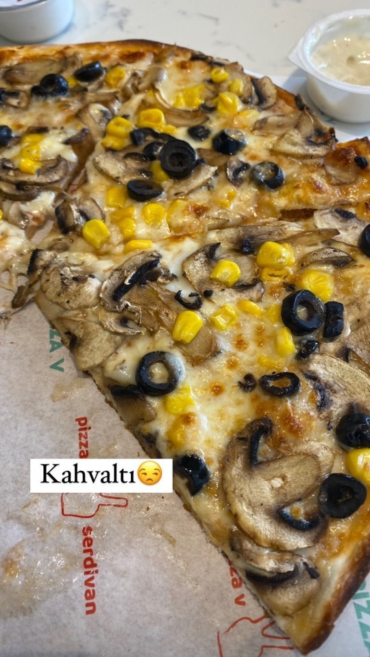 Size kahvaltı olarak pizza yapsam yer miydiniz?