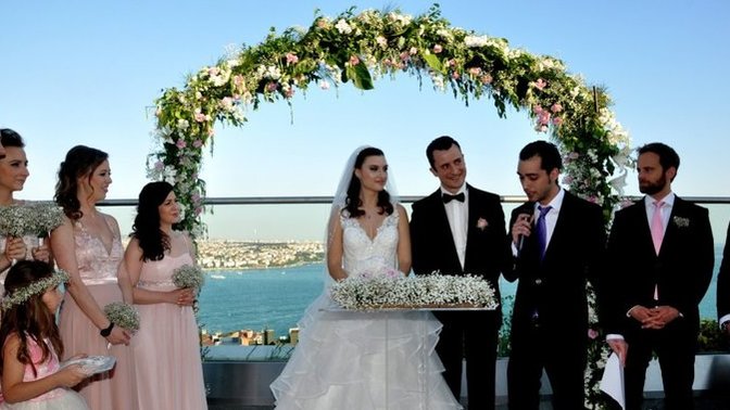 Evlenirken düğün yapmak zorunlu mu?