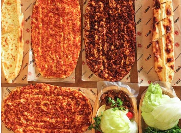 Bir oturuşta kaç tane büyük boy lahmacun gömersiniz?
