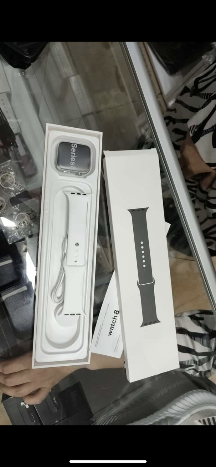 Apple Watch alacağım burada gümrük ürünlerinin satılığı bir yer var?