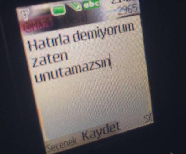 Emojiler yokken boş mesaj atardık trip için hatırlayan var mi?