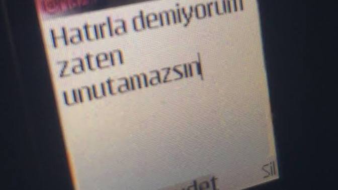 Emojiler yokken boş mesaj atardık trip için hatırlayan var mi?