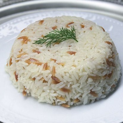 Tavuklu pilav mı etli pilav mı tercih edersiniz?