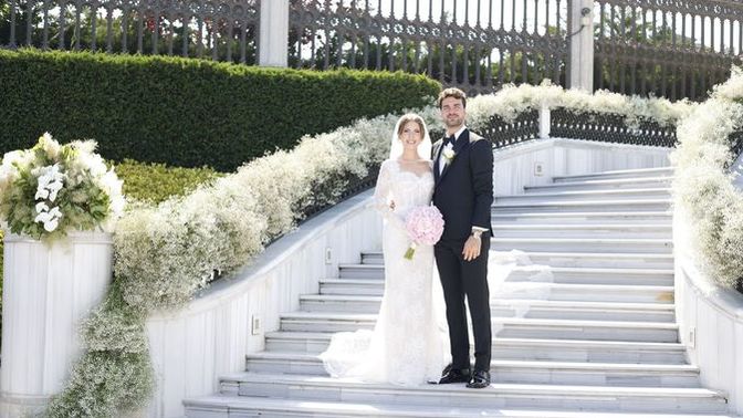 Eda Ece ve Buğrahan Tuncer çifti evlendi. Zuhair Murad tasarımlı gelinliği nasıl buldunuz?