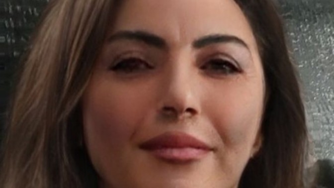 Sizce bu hatun güzel mi çirkin mi?