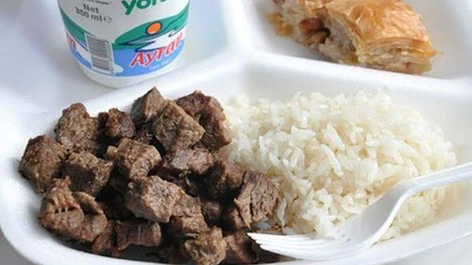 Bir insan öldükten sonra verilen cenaze yemeği uygulaması kaldırılmalı mı yoksa devam mı etmeli?