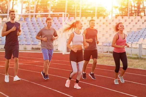 Spor yapmak canının hiç istemediği günlerde kendini nasıl gayrete getiriyorsun?
