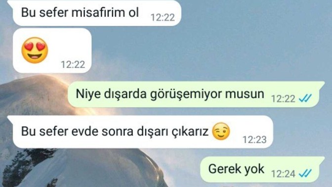 Erkeklerde artık utanma kalmamış sanki komşudan tuz istiyorlar sizce?