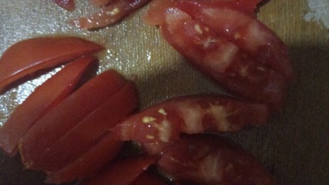 Domatesin kabuğu soyulmadan menemen yapılır mı sizce?